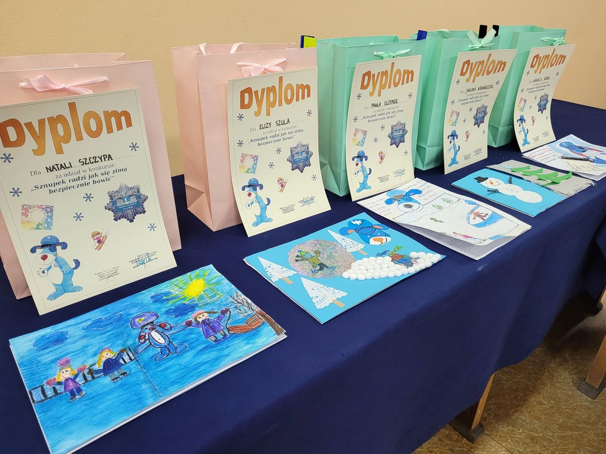 wyrożnione prace, dyplomy i nagrody