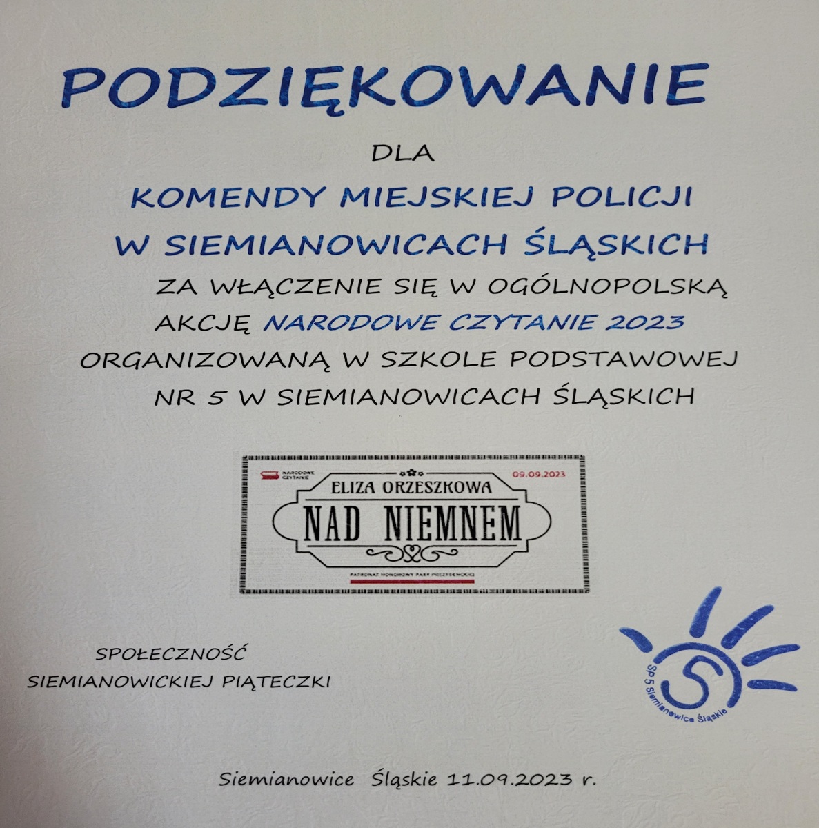 na zdjęciu podziękowania