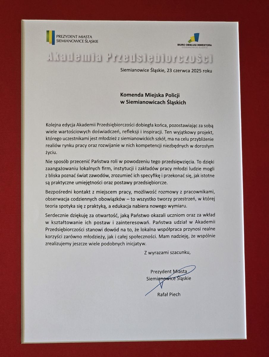 na zdjęciu podziękowania