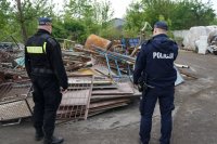 policjant i strażnik miejski