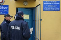 dzielnicowi promujący nowe narzędzia