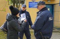 dzielnicowi promujący nowe narzędzia