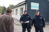 dzielnicowi z ulotkami