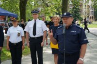 policjanci podczas imprezy profilaktycznej