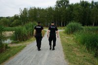 policjanci podczas patrolu