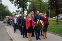 uroczystość złożenia kwiatów