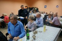 policjanci podczas spotkania z seniorami