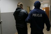 policjant z poszukiwanym