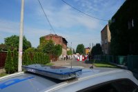 policjanci zabezpieczają procesję