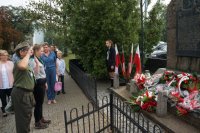 złożenie kwiatów i hołdu poległym
