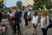 złożenie kwiatów i hołdu poległym