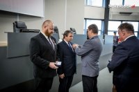 wręczenie medali pracownikom cywilnym