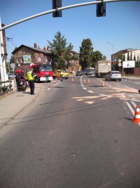 skrzyżowanie ulic straż pożarna i policjant