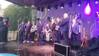 na scenie stoją organizatorzy