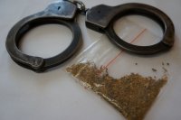 kajdanki i marihuana
