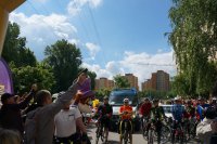 Tomasz Dzierga na rowerze rozpoczyna wyprawę rowerową