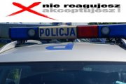 radiowóz i napis nie reagujesz-akceptujesz