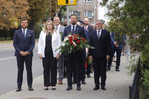 na zdjęciu delegacja z Prezydentem Miasta