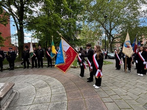 na zdjęciu sztandar szkoły