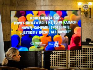 na zdjęciu slajd z konferencji