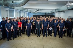 na zdjęciu zdjęcie grupowe uczestników z kierownictwem