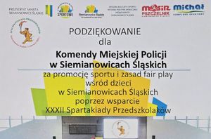na zdjęciu podziękowania