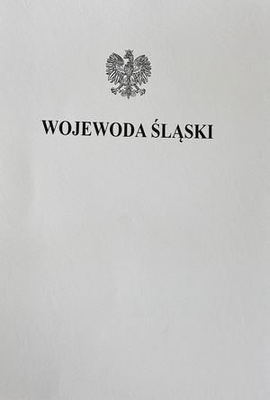 na zdjęciu obwoluta z napisem Wojewoda Śląski
