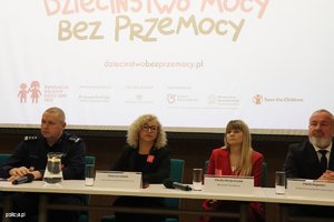 fotografia z inauguracji kampanii Dzieciństwo bez przemocy
